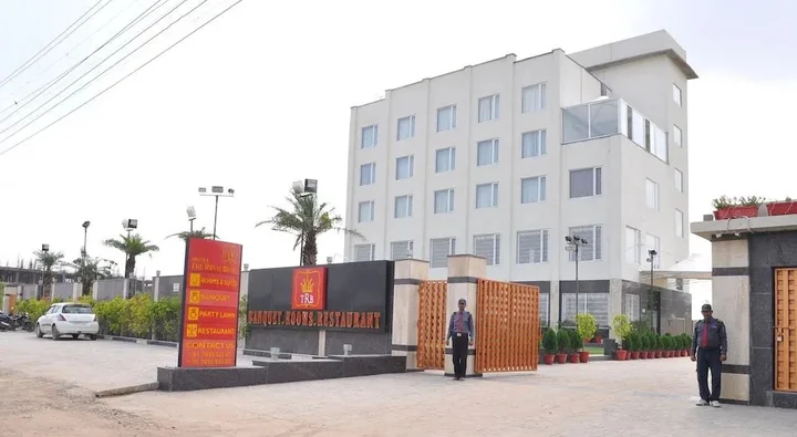 Вриндаван: The Royal Bharti Hotel