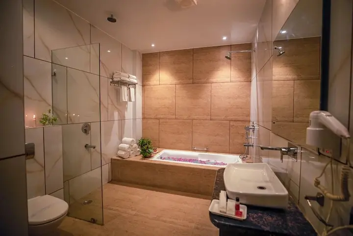 Вриндаван: The Royal Bharti Hotel