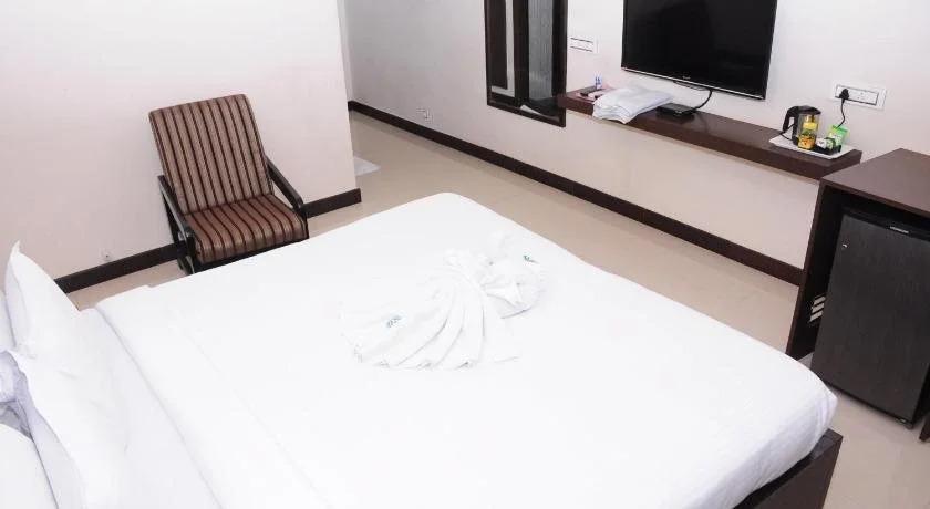 Раджамундри: Surya Hotel