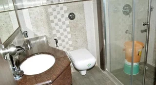 Раджамундри: Surya Hotel