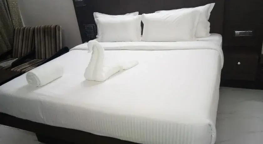 Раджамундри: Surya Hotel