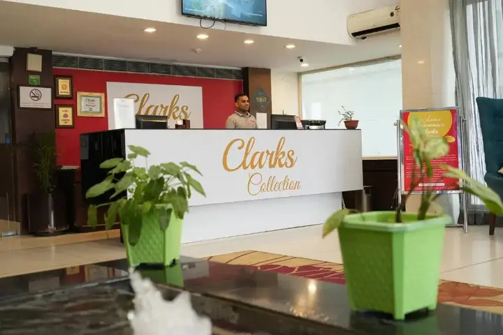 Бхавнагар: Clarks Collection Bhavnagar