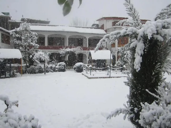 Шринагар: Dandoo Lake Resort