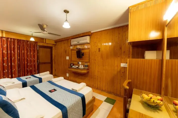 Шринагар: Dandoo Lake Resort