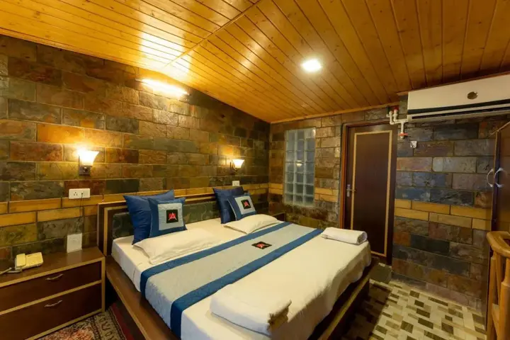 Шринагар: Dandoo Lake Resort
