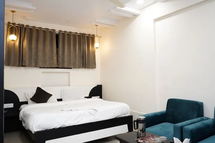 Сатна: hotel mahamaya