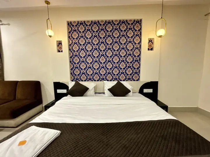 Сатна: hotel mahamaya