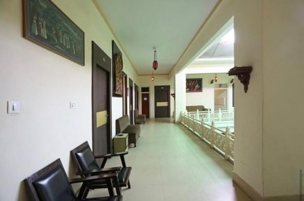 Кота: Hotel Navrang