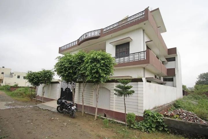 Барейлли: OYO Homes Rohilkhand Dental College