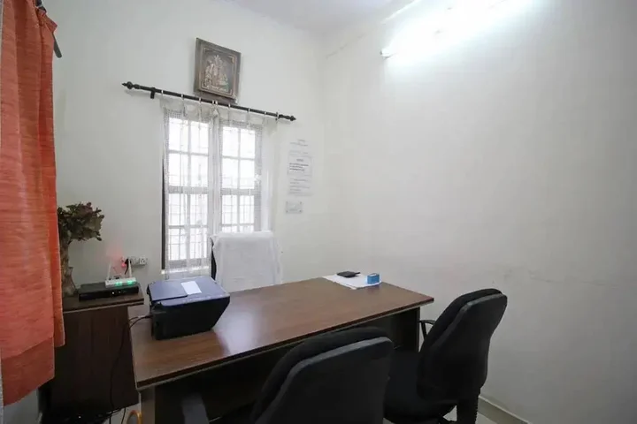 Барейлли: OYO Homes Rohilkhand Dental College