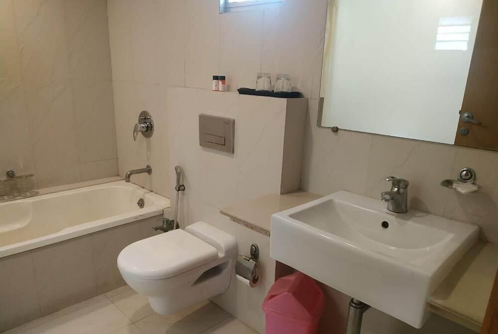 Вадодара: Hotel Yuvraj