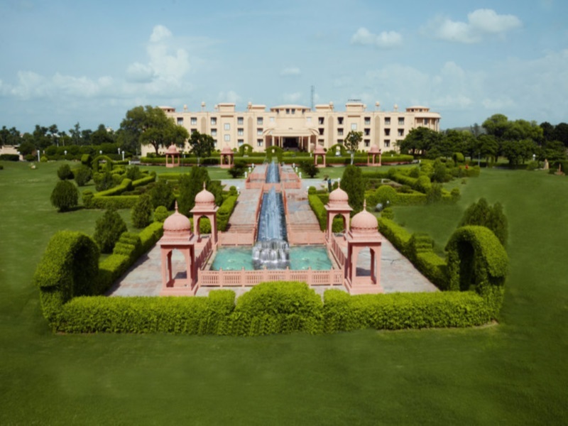 Джайпур: Hotel Gold Palace & Resort
