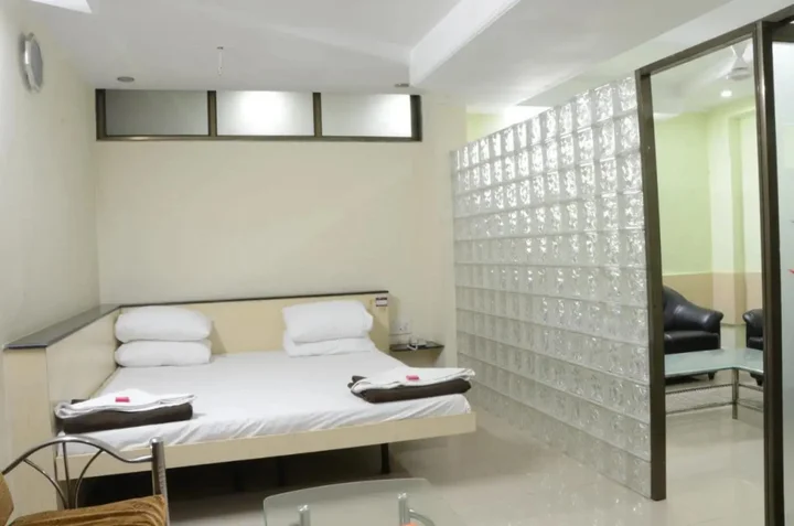 Колхапур: Hotel Rajat Executive