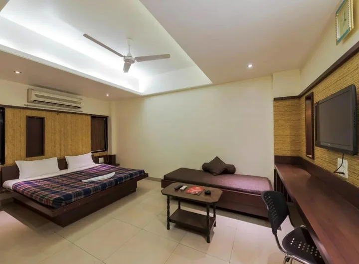 Колхапур: Hotel Rajat Executive