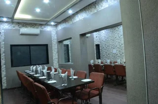 Колхапур: Hotel Rajat Executive