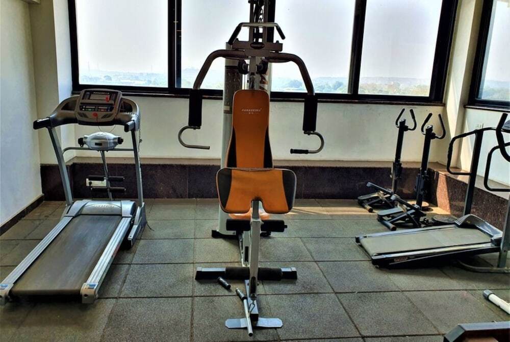 Раджгурунагар: Click Hotel Sagar Plaza Chakan, Pune