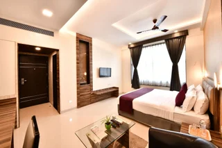 Раджгурунагар: Click Hotel Sagar Plaza Chakan, Pune