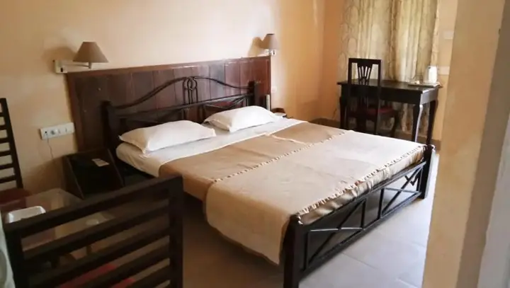 Хафлонг: Landmark Hotels,Haflong