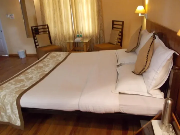 Хафлонг: Landmark Hotels,Haflong