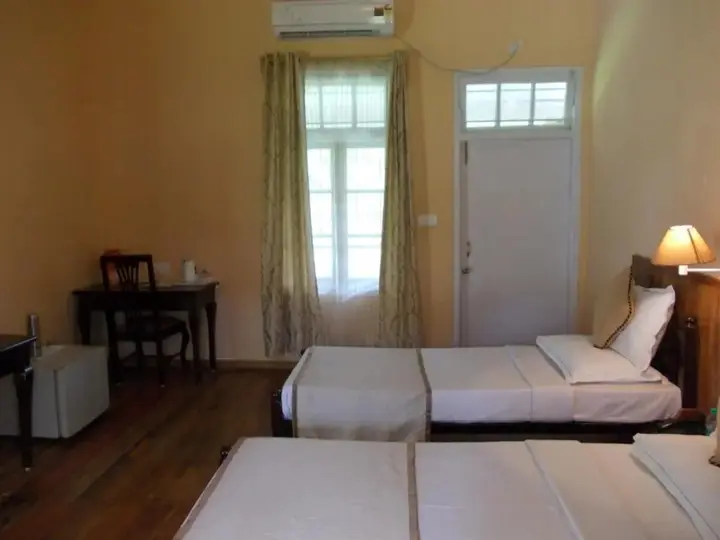Хафлонг: Landmark Hotels,Haflong