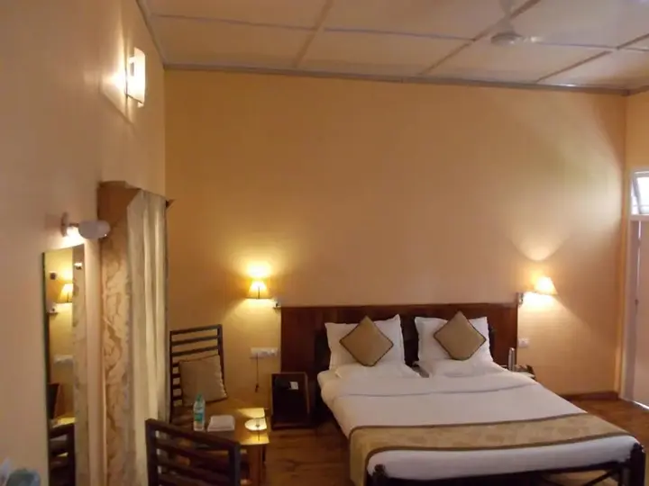 Хафлонг: Landmark Hotels,Haflong