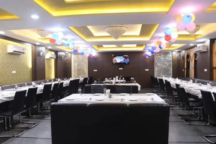Агра: Aashadeep