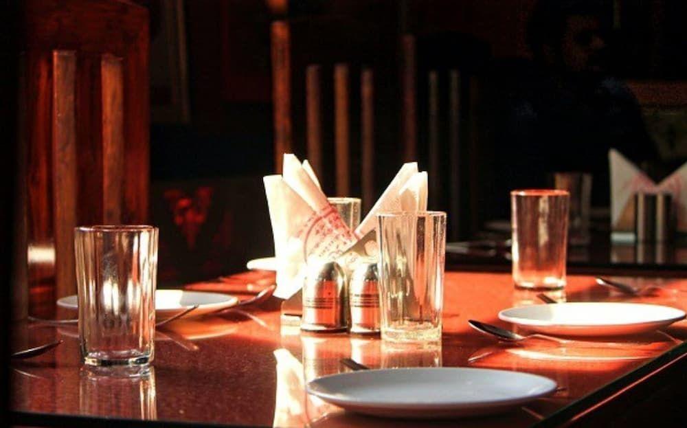 Бхубанешвар: Hotel Lal Qila
