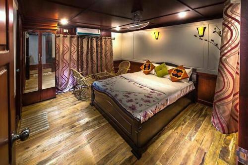 Пудучерри: Pondicherry Houseboats