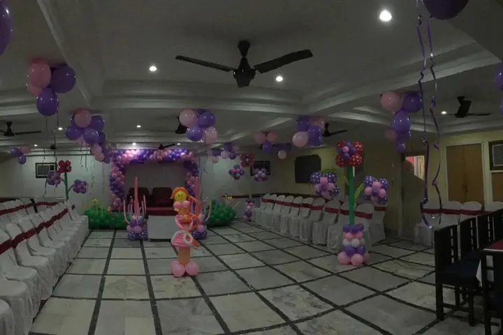 Силигури: Hotel Vinayak