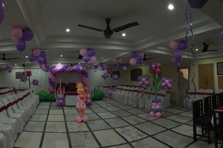 Силигури: Hotel Vinayak