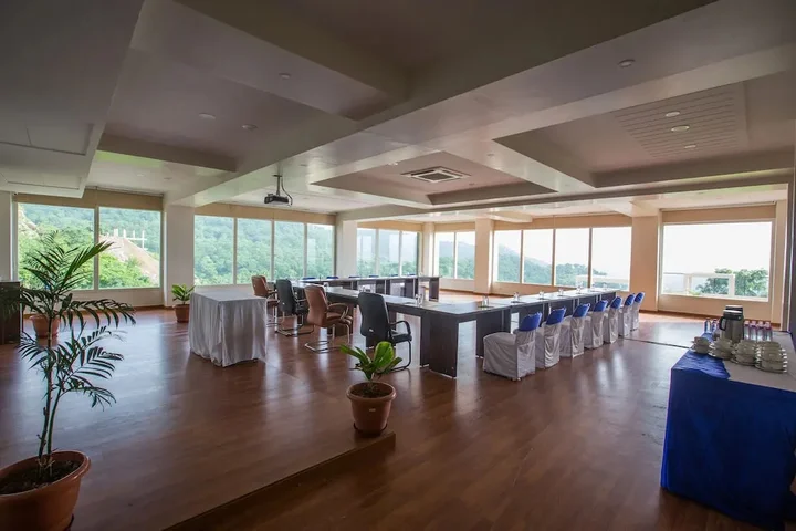 Садри: The G Mount Valley Resort & Spa