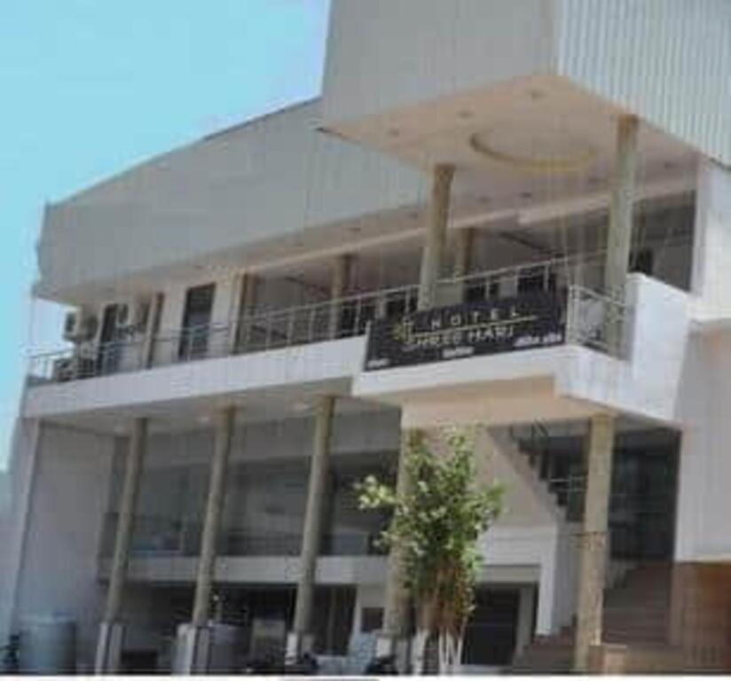 Орай: Hotel Shree Hari