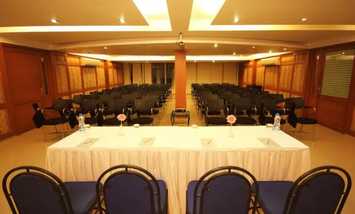 Вагатор: Konkan Crown Resort & Club Sawantwadi