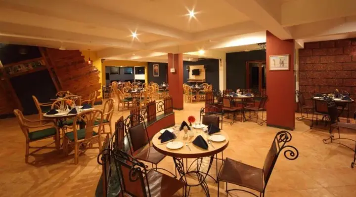 Вагатор: Konkan Crown Resort & Club Sawantwadi