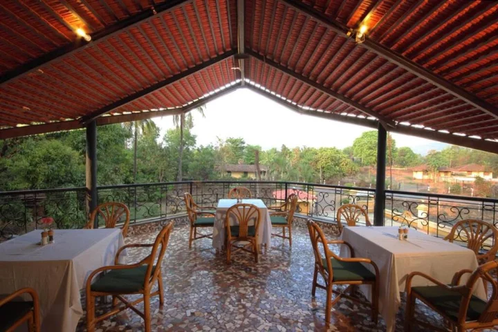 Вагатор: Konkan Crown Resort & Club Sawantwadi