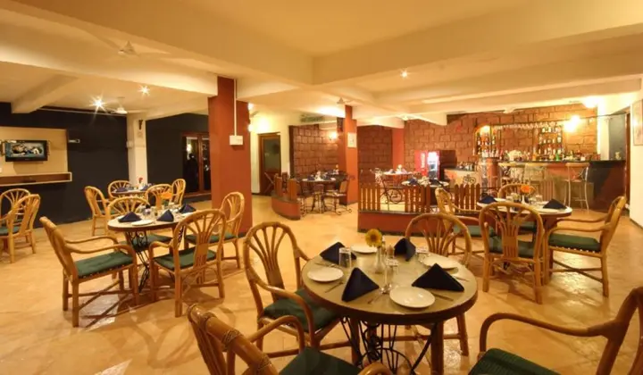 Вагатор: Konkan Crown Resort & Club Sawantwadi