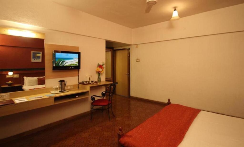 Вагатор: Konkan Crown Resort & Club Sawantwadi