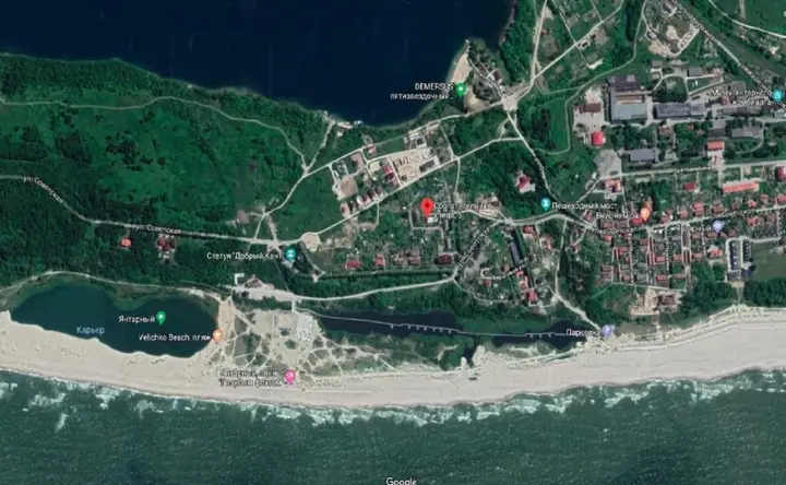 Янтарный: Апартаменты Через Дорогу - Море