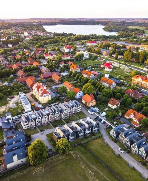 Янтарный: Апартаменты Через Дорогу - Море