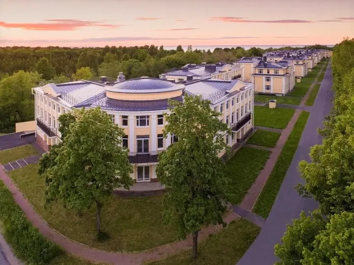 Петергоф: Апартаменты на Фабричной 3