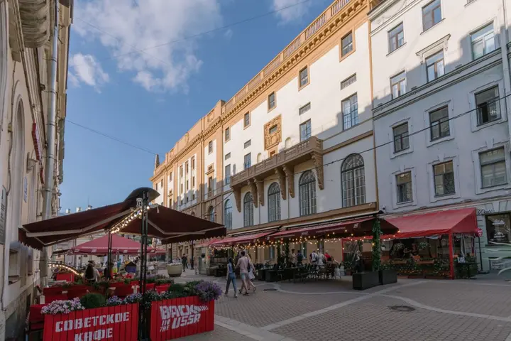 Санкт-Петербург: Жилое помещение Family Apart on Nevskiy Avenue