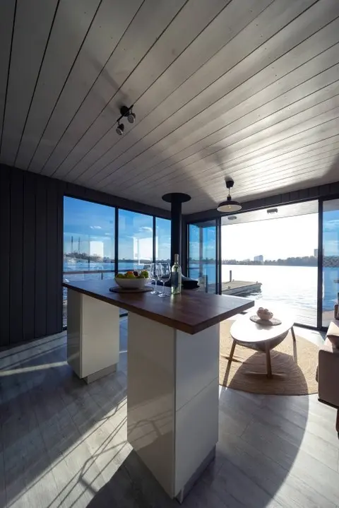 Москва: Дом HouseBoat