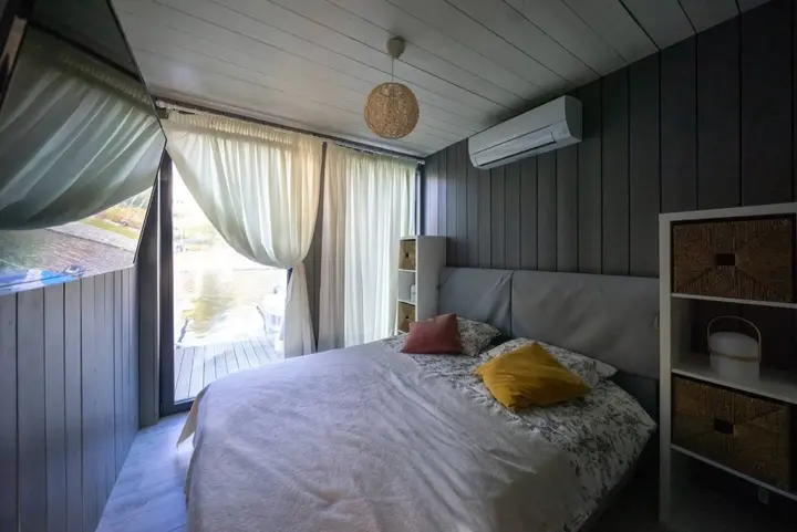 Москва: Дом HouseBoat