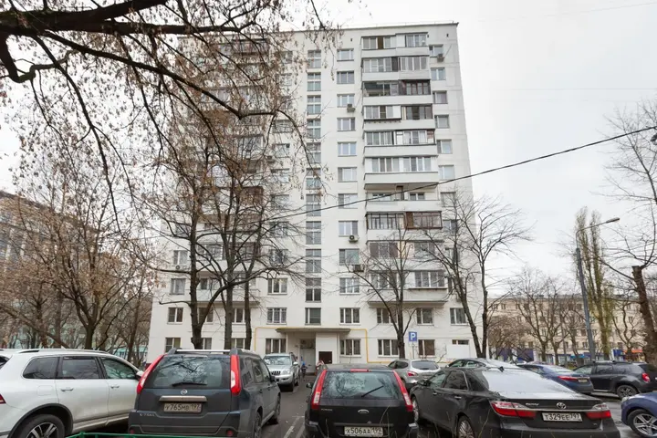 Москва: Квартира на Студенческой 17