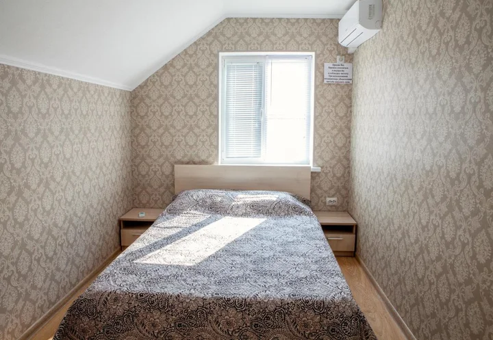 Должанская: Holiday home on Chapaieva 121