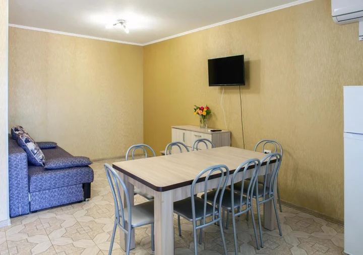 Должанская: Holiday home on Chapaieva 121