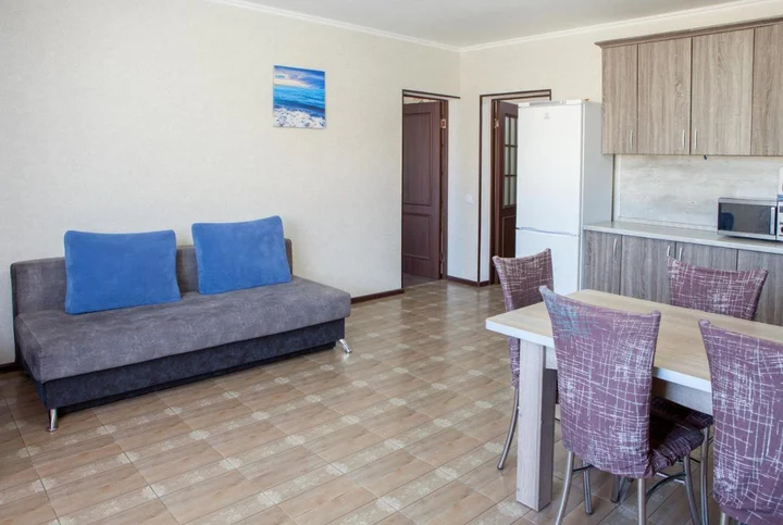 Должанская: Holiday home on Chapaieva 121