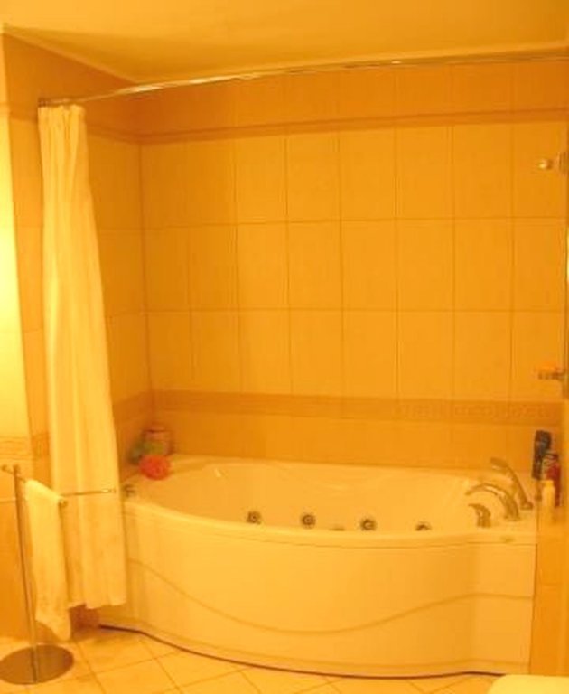 Москва: Metro Novyie Cheremushki Apartments