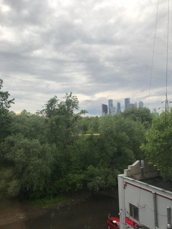 Москва: Uyutnaya Studiya Dolina Reki Setun' Apartments