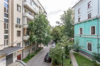 Москва: Апартаменты в Парижском Стиле на Патриарших